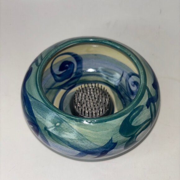 Hand Painted Ceramic Pottery Ikebana Vase & Metal Flower Frog Signed 5" Round - Picture 1 of 10